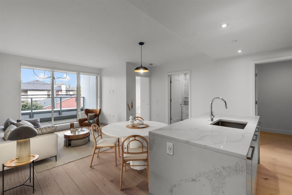 Kitchen Photo of 207 5693 Elizabeth Street, Vancouver, BC