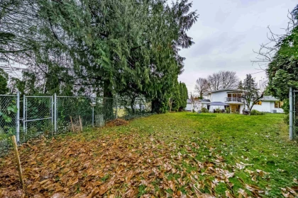 Neighborhood Park Photo Near 2523 Sunnyside Crescent, Abbotsford, BC