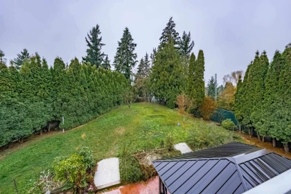 Swimming Pool Photo of 2523 Sunnyside Crescent, Abbotsford, BC