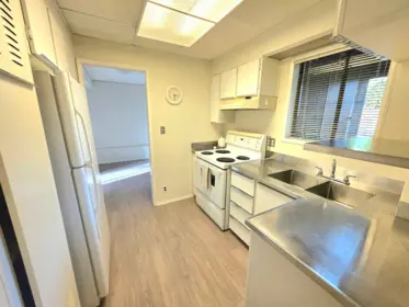 Kitchen Island Photo of 19575 Hammond Road, Pitt Meadows, BC