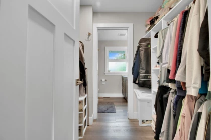 Mudroom Photo of 8972 Dewdney Trunk Road, Mission, BC