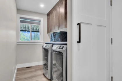Walk-In Closet Photo of 8972 Dewdney Trunk Road, Mission, BC