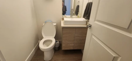 Walk-In Closet Photo of 140 16433 19 Avenue, Surrey, BC