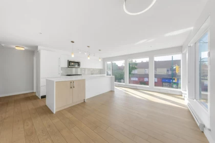 202 2508 Fraser Street, Vancouver, BC, Vancouver — Apartment/Condo for sale