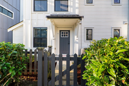 4 5945 176a Street, Surrey, BC, Surrey — Townhouse for sale