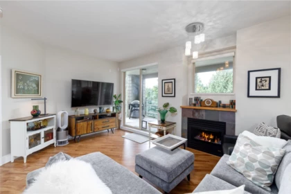 Breakfast Nook Photo of 301 560 Raven Woods Drive, North Vancouver, BC