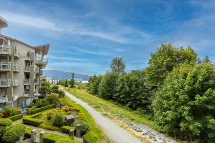 Garden / Landscaping Photo of 301 560 Raven Woods Drive, North Vancouver, BC