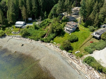 7659 Redrooffs Road, Halfmoon Bay, BC, Halfmoon Bay — Single Family Residence for sale