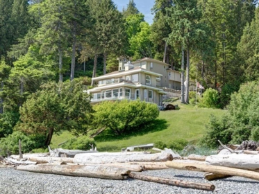 7659 Redrooffs Road, Halfmoon Bay, BC, Halfmoon Bay — Single Family Residence for sale