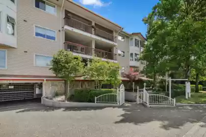 106 5776 200 Street, Langley, BC, Langley — Apartment/Condo for sale
