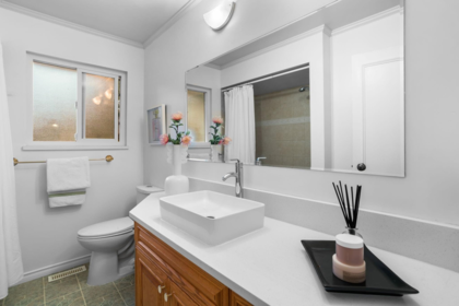 Mudroom Photo of 10659 Santa Monica Drive, Delta, BC