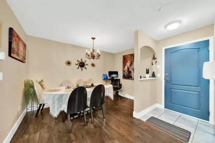 Kitchen Photo of 209 15298 20 Avenue, Surrey, BC