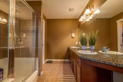 Entry Foyer Photo of 8375 209 Street, Langley, BC