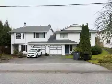 1576 161 Street, Surrey, BC, West Newton — 3 bed half duplex for sale