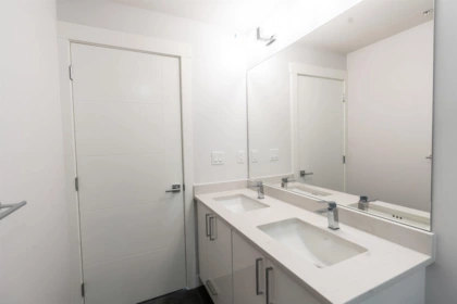 Guest Bathroom Photo of 217 33886 Pine Street, Abbotsford, BC