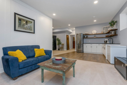Mudroom Photo of 10 5528 148 Street, Surrey, BC