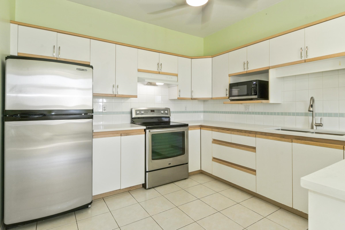 Pantry Photo of 311 20680 56 Avenue, Langley, BC