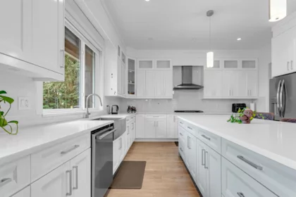 Kitchen Island Photo of 13995 79a Avenue, Surrey, BC