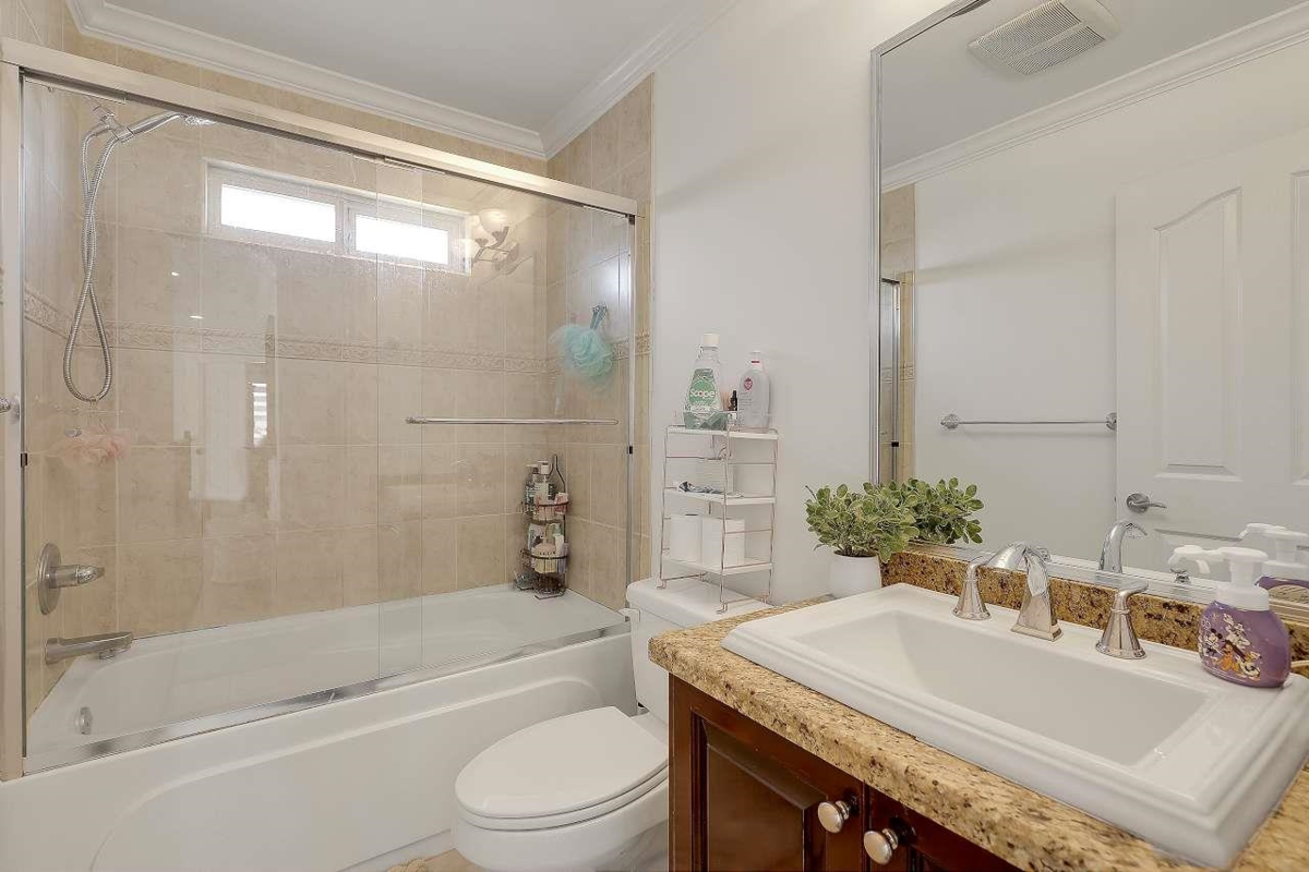 Loft / Bonus Room Photo of 14871 76 Avenue, Surrey, BC