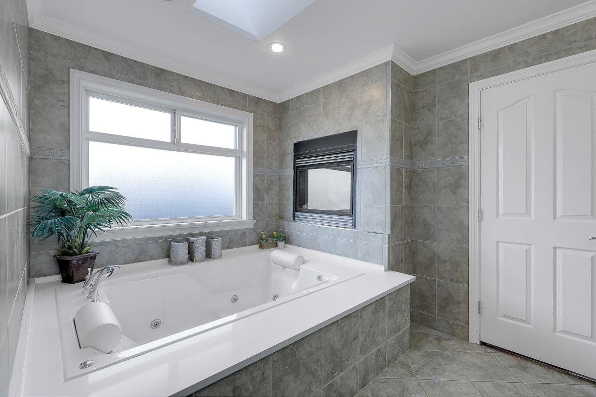 Outdoor Patio Photo of 14871 76 Avenue, Surrey, BC