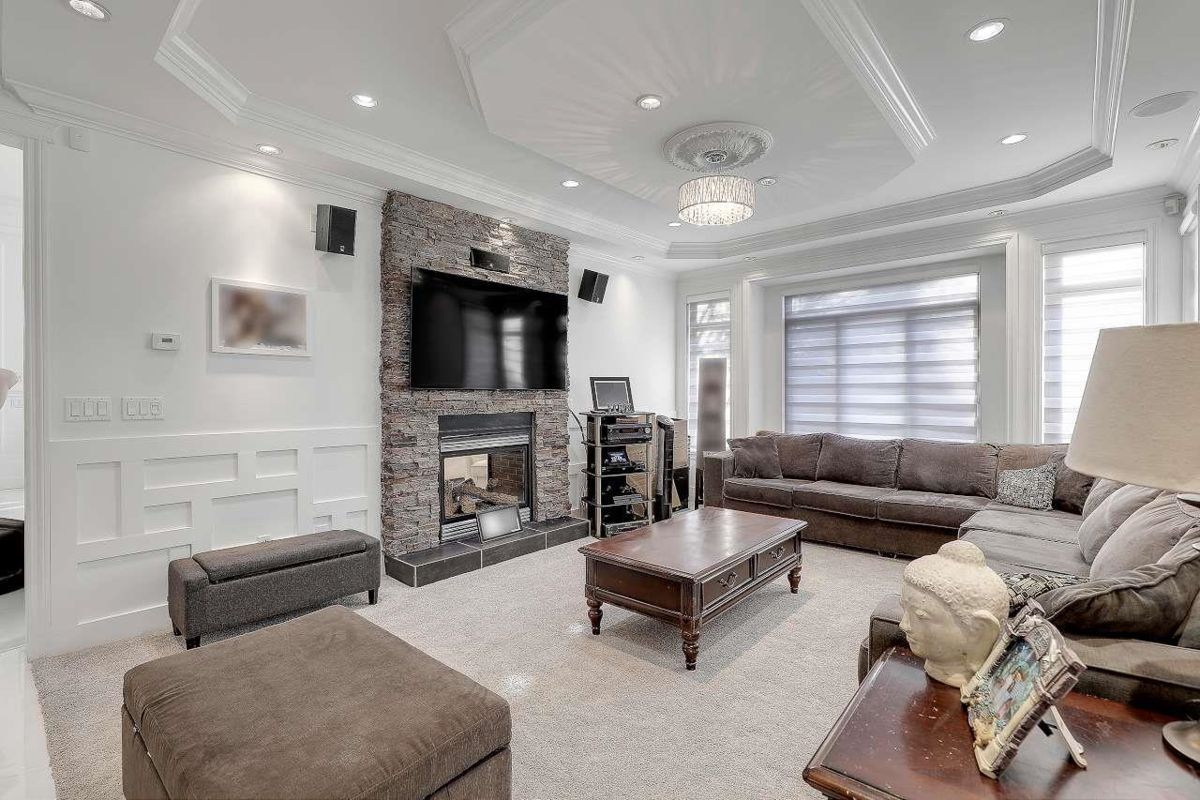 Walk-In Closet Photo of 14871 76 Avenue, Surrey, BC