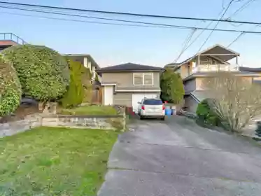 Fitness Center Photo Near 852 Stevens Street, White Rock, BC