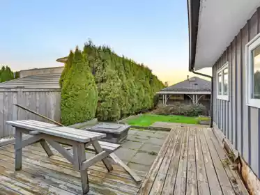 Outdoor Kitchen Photo of 852 Stevens Street, White Rock, BC
