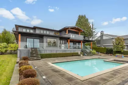 Community Amenities Photo (Clubhouse) of 1020 Eyremount Drive, West Vancouver, BC