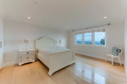 Loft / Bonus Room Photo of 1020 Eyremount Drive, West Vancouver, BC