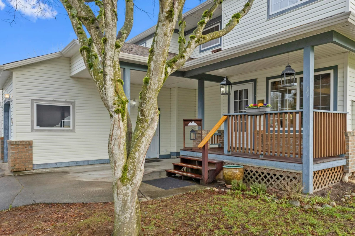 Outdoor Deck Photo of 7800 Deerfield Street, Mission, BC