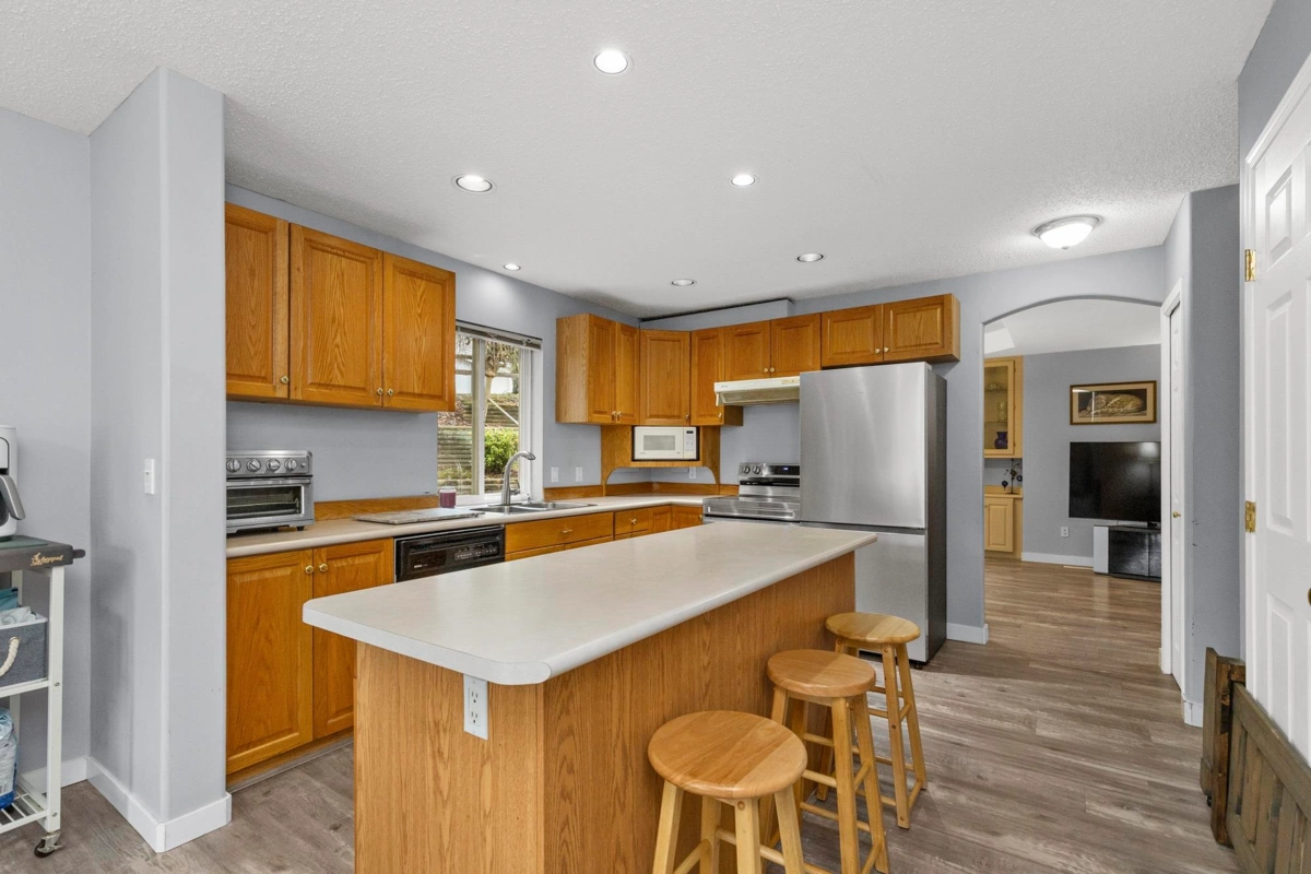 Primary Bedroom Photo of 7800 Deerfield Street, Mission, BC