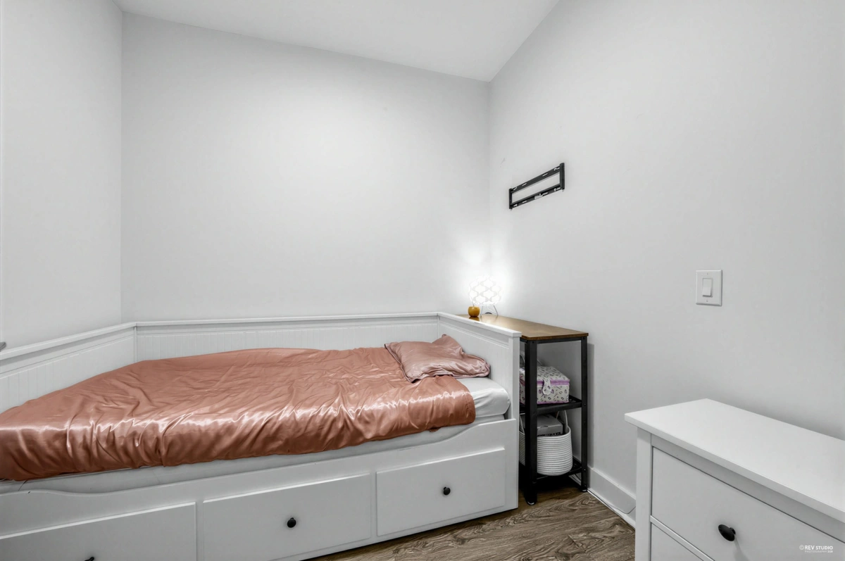 Guest Bathroom Photo of 307 733 W 14 Street, North Vancouver, BC