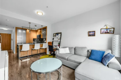 Dining Area Photo of 307 733 W 14 Street, North Vancouver, BC