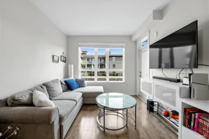 Living Room Photo of 307 733 W 14 Street, North Vancouver, BC