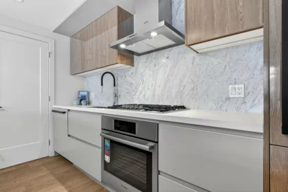 415 1526 Finlay Street, White Rock, BC