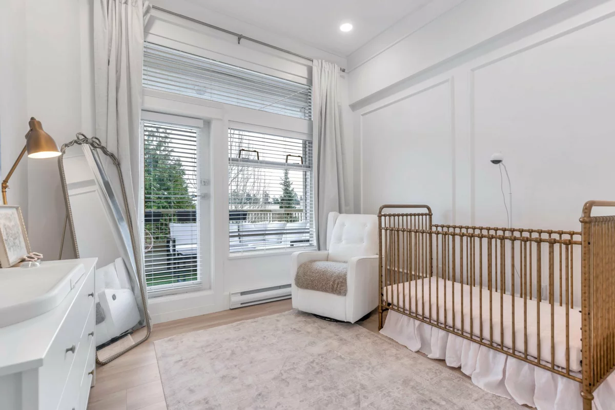 Front Yard Photo of 301 1118 55 Street, Delta, BC