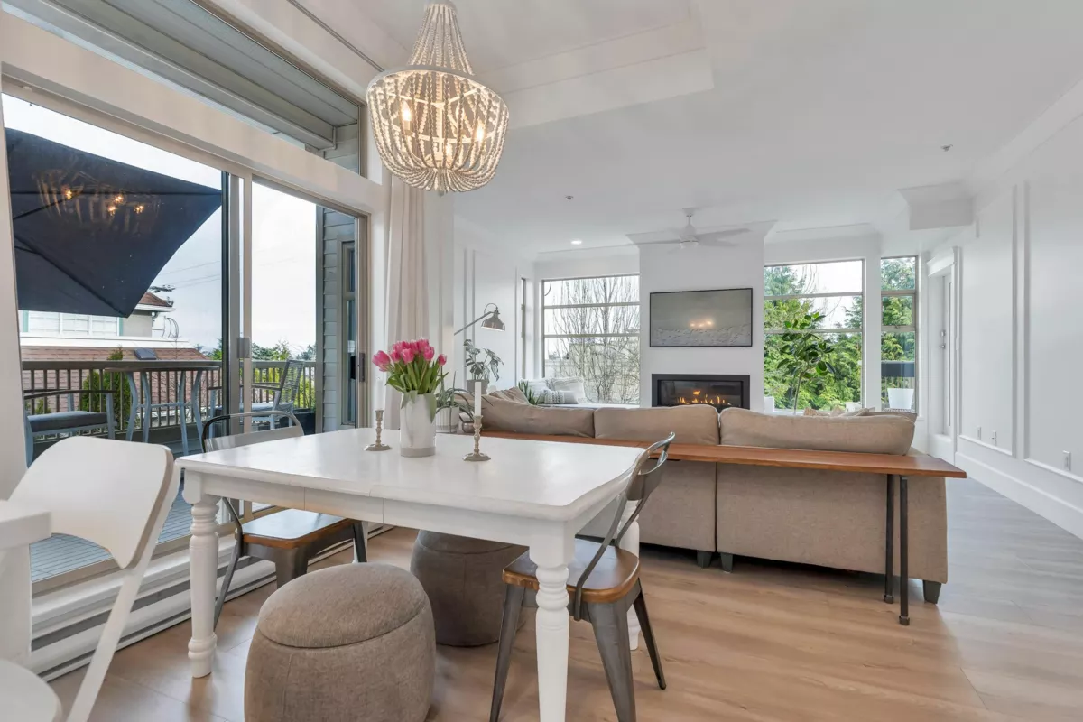 Primary Bathroom Photo of 301 1118 55 Street, Delta, BC