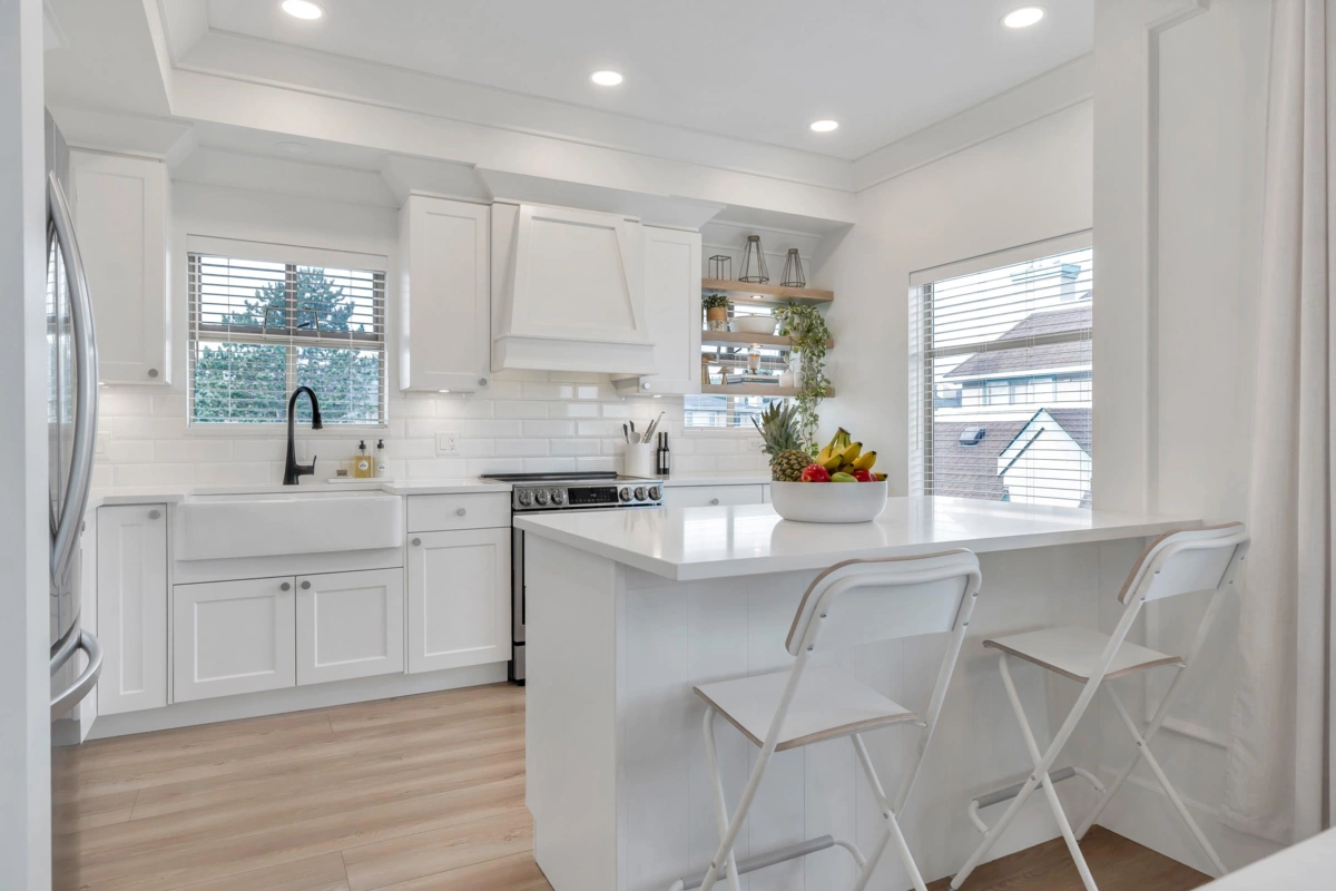 Walk-In Closet Photo of 301 1118 55 Street, Delta, BC