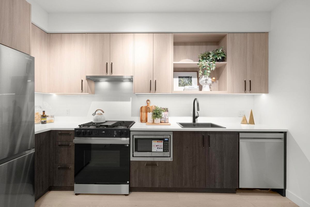 Breakfast Nook Photo of 220 2002 St. George Street, Port Moody, BC