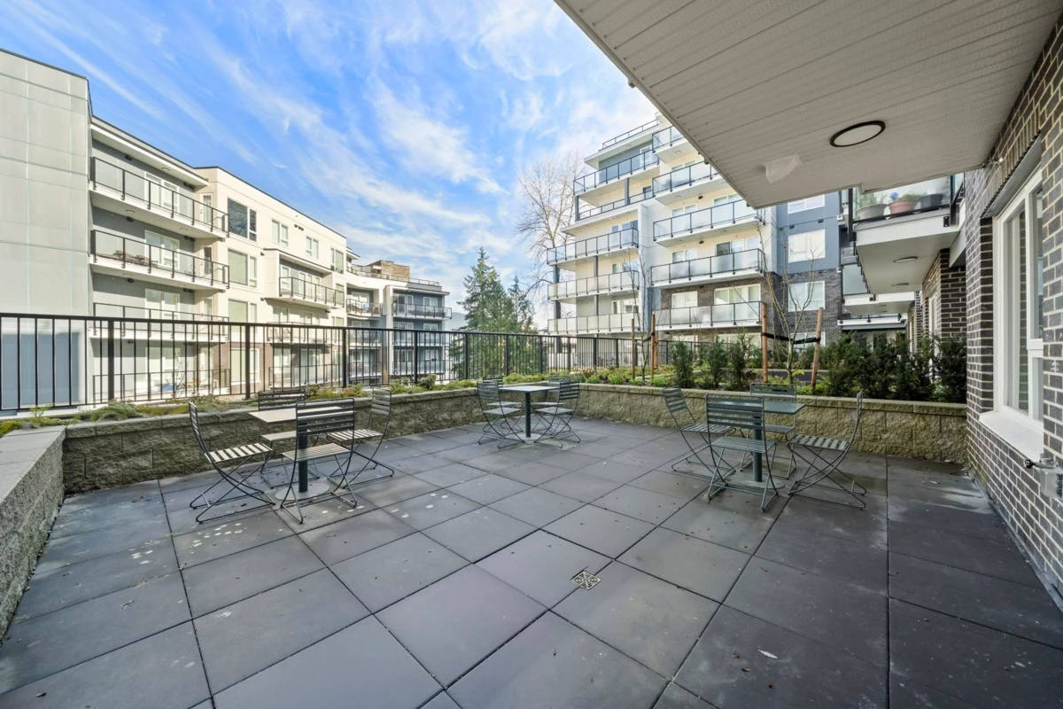 Entry Foyer Photo of 220 2002 St. George Street, Port Moody, BC