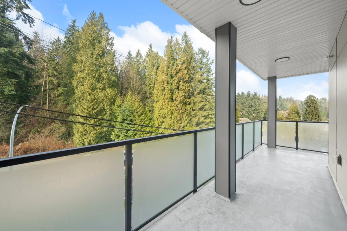 Loft / Bonus Room Photo of 220 2002 St. George Street, Port Moody, BC