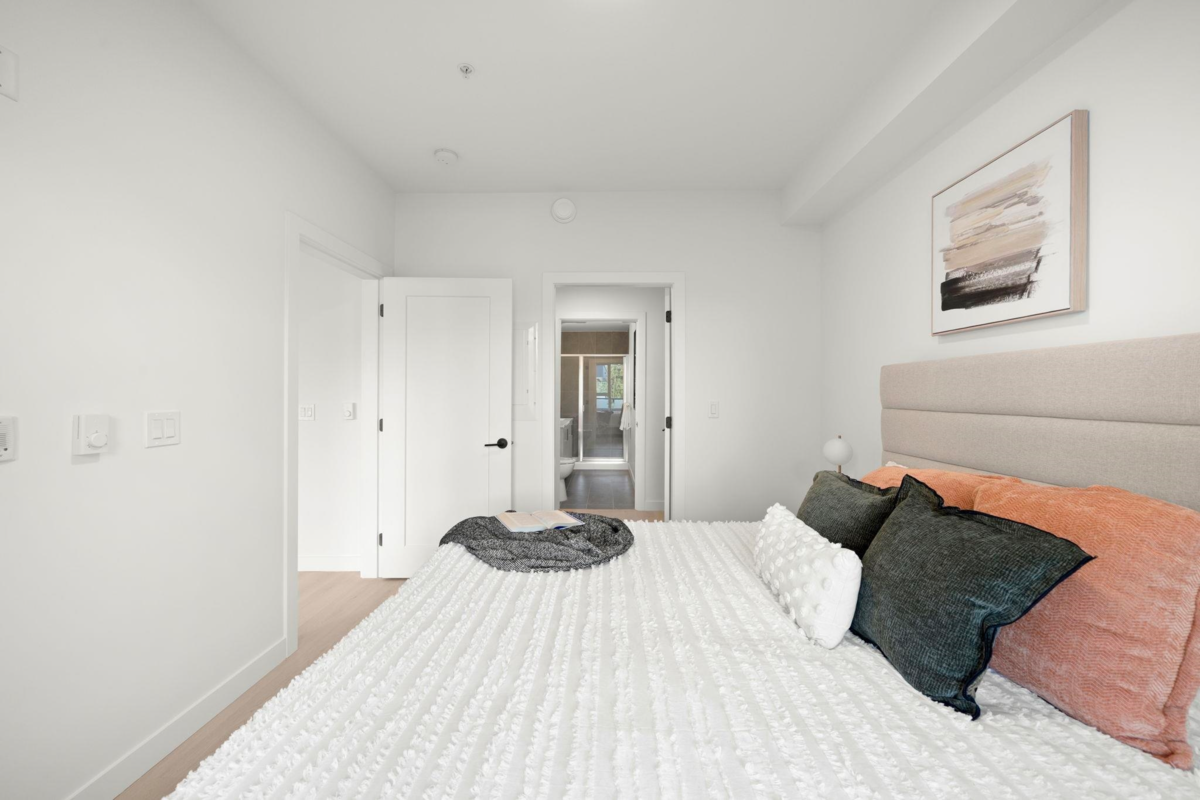 Walk-In Closet Photo of 220 2002 St. George Street, Port Moody, BC