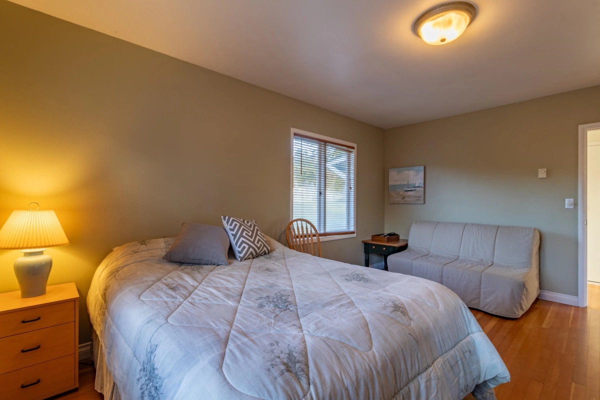 Hallway Photo of 73 Madrona Road, Galiano Island, BC
