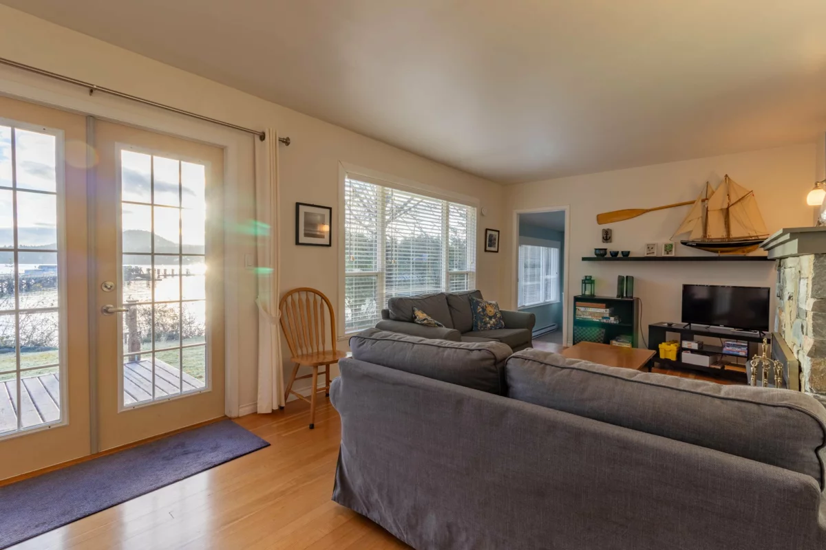 Office / Den Photo of 73 Madrona Road, Galiano Island, BC