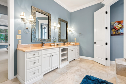 Powder Room Photo of 1688 134b Street, Surrey, BC