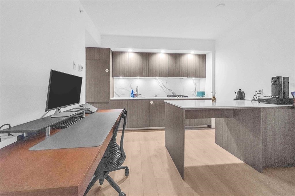 Dining Area Photo of 401 6463 Silver Avenue, Burnaby, BC