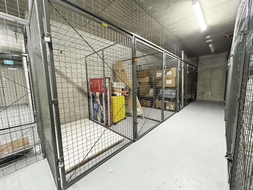 Hallway Photo of 401 6463 Silver Avenue, Burnaby, BC