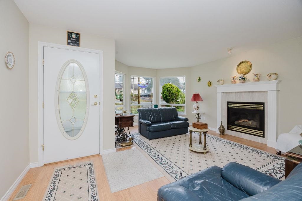 Bedroom 4 Photo of 5809 Anchor Road, Sechelt, BC