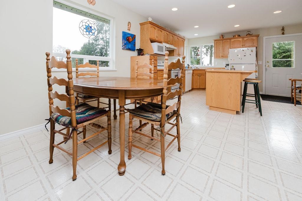 Primary Bathroom Photo of 5809 Anchor Road, Sechelt, BC