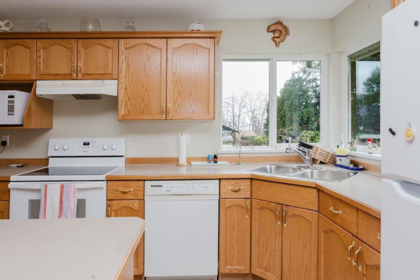Kitchen Photo of 5809 Anchor Road, Sechelt, BC